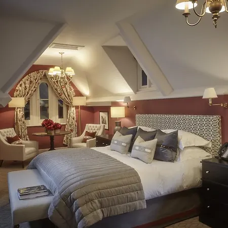 Clevedon Hall منزل ريفي