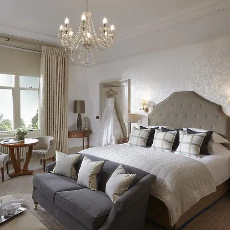 Clevedon Hall منزل ريفي